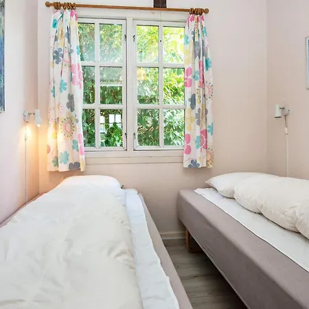 4 Person In Норборг