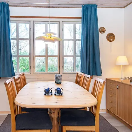 4 Person In * Норборг